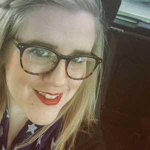 Meet your Posher, Brooke